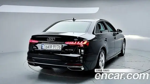 Audi A4 2022 — ფოტო 11/20