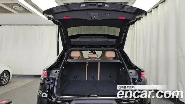 Porsche Cayenne 2021 — Photo 20/20