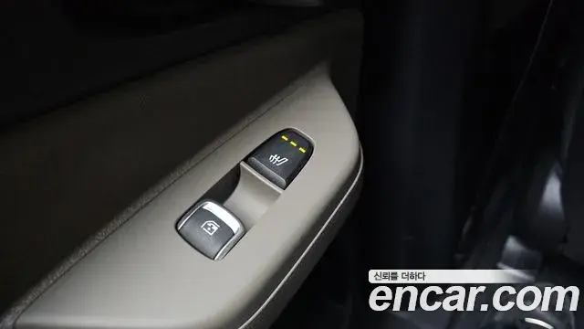 Kia Carnival 2025 — Şəkil 31/33