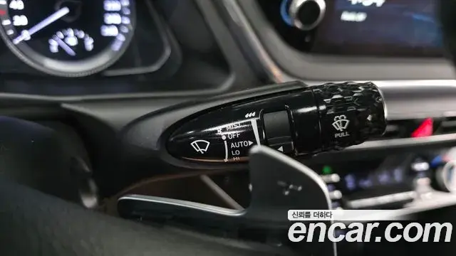 Hyundai Sonata Hybrid 2023 — Şəkil 18/30
