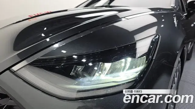 Hyundai Sonata Hybrid 2023 — Şəkil 17/30