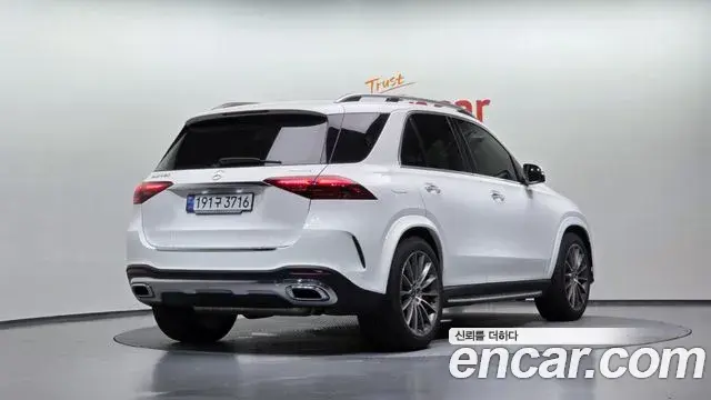 Mercedes-Benz GLE-Class 2024 — Photo 2/20