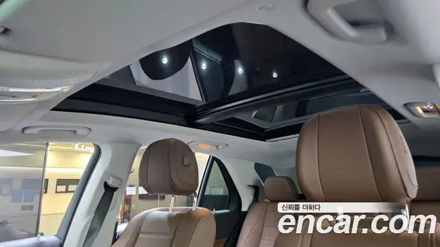 Mercedes-Benz GLE-Class 2024 — Photo 18/20