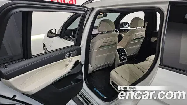 BMW X7 2025 — Photo 20/20