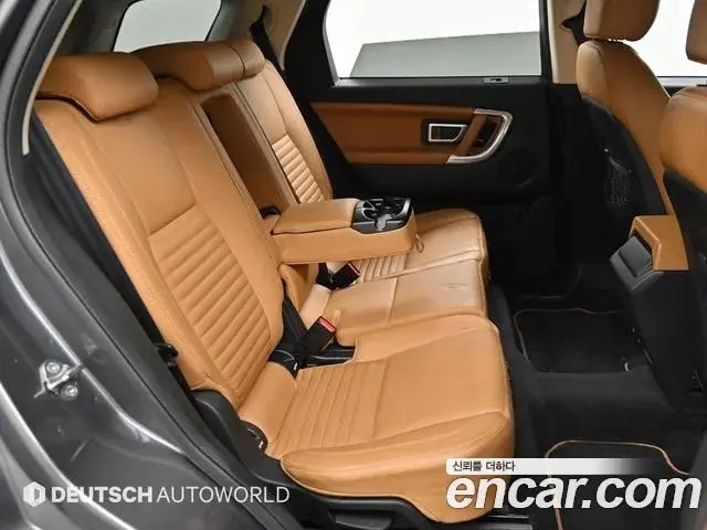 Land Rover Discovery Sport 2019 — Photo 11/20