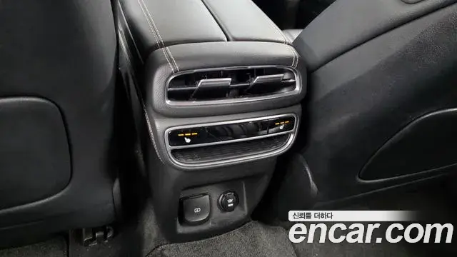 Genesis GV80 2020 — Photo 19/20