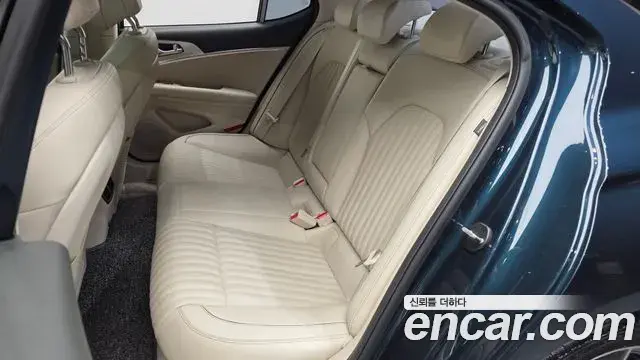 Genesis G70 2021 — Şəkil 21/32