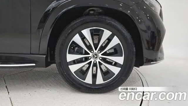 Mercedes-Benz GLE-Class 2025 — Photo 4/18