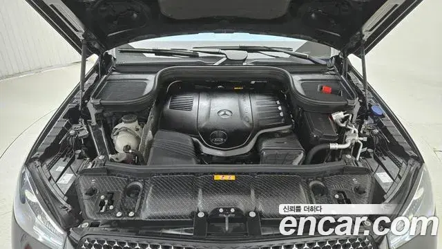 Mercedes-Benz GLE-Class 2025 — Photo 5/18