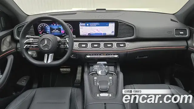 Mercedes-Benz GLE-Class 2025 — Photo 10/18