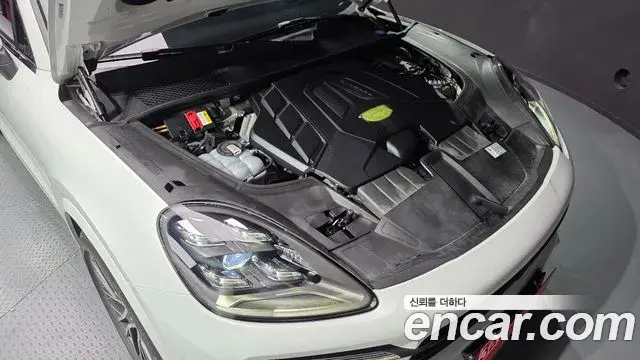 Porsche Cayenne 2022 — Photo 5/20