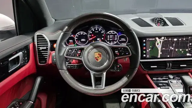 Porsche Cayenne 2022 — Photo 13/20