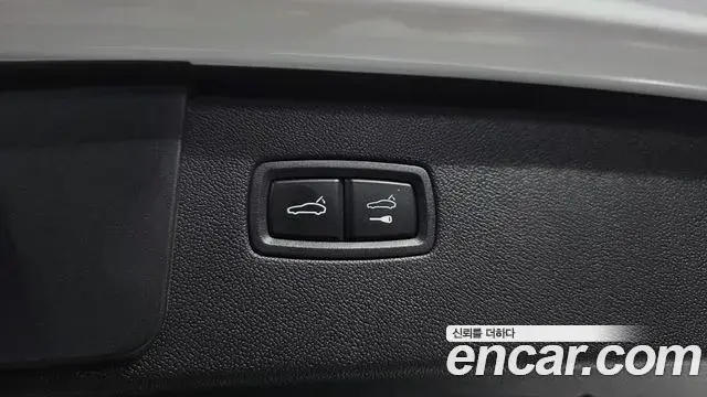Porsche Cayenne 2022 — Photo 19/20