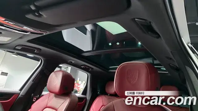 Porsche Cayenne 2022 — Photo 20/20
