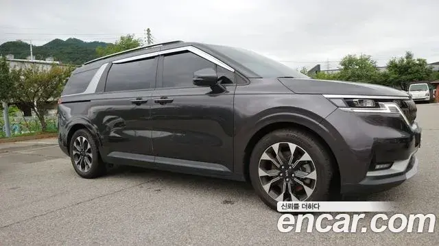 Kia Carnival 2021 — Фото 3/20
