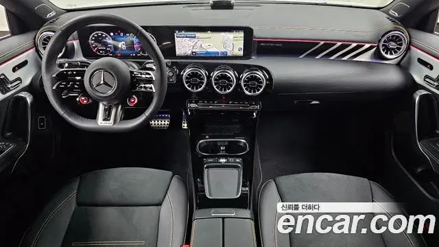 Mercedes-Benz CLA-Class 2025 — Photo 7/20