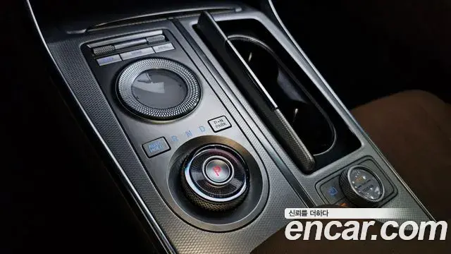 Genesis GV80 2022 — Şəkil 9/20