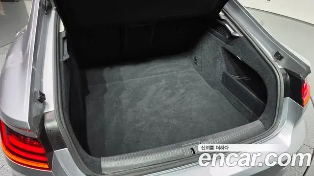 Volkswagen Arteon 2019 — ფოტო 17/34