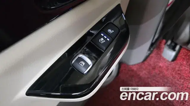 Kia Carnival 2023 — Photo 18/20
