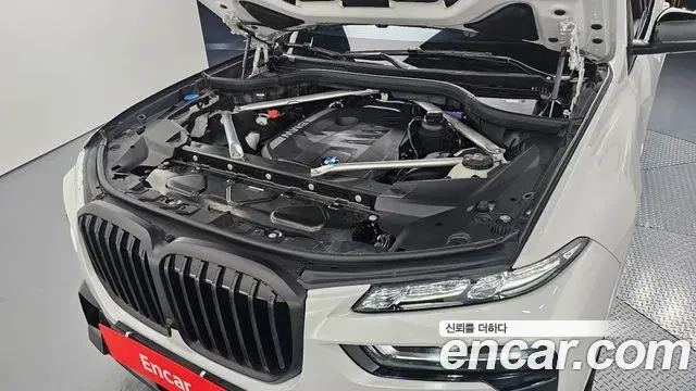 BMW X7 2025 — Photo 6/20