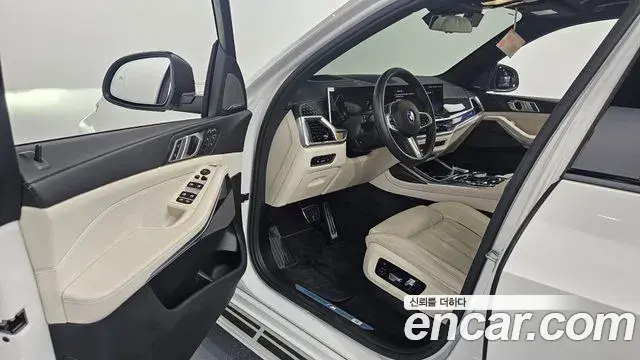 BMW X7 2025 — Photo 10/20
