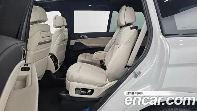BMW X7 2025 — Photo 12/20