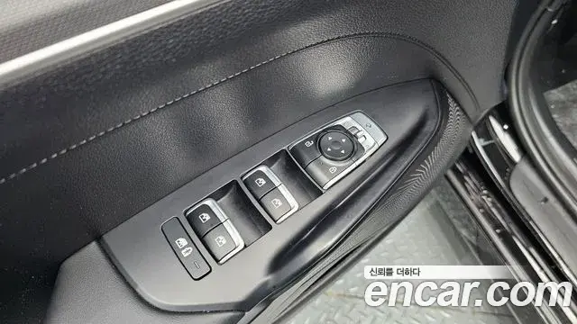 Kia K5 2023 — Photo 19/20