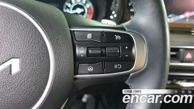 Kia K5 2022 — Photo 7/30