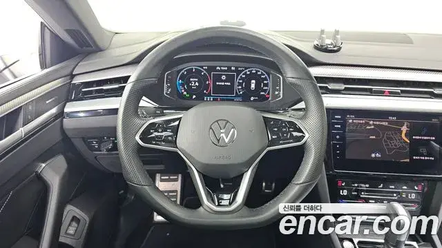 Volkswagen Arteon 2022 — Photo 24/33