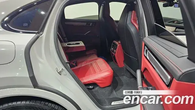 Porsche Cayenne 2022 — Şəkil 9/31