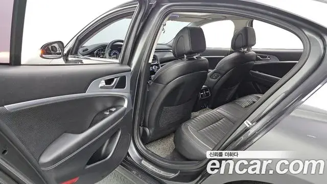 Genesis G70 2018 — Şəkil 22/32