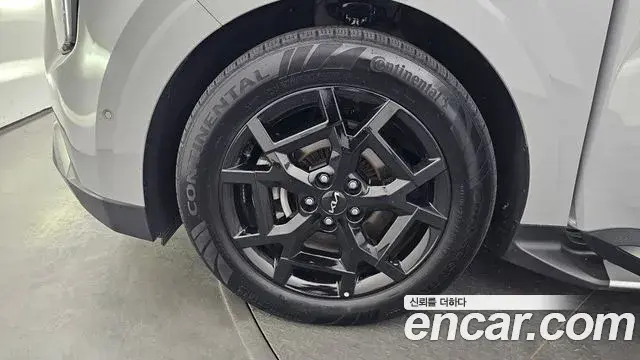 Kia Carnival 2025 — Photo 5/20