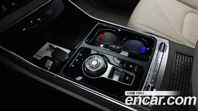 Kia Carnival 2025 — Photo 9/20