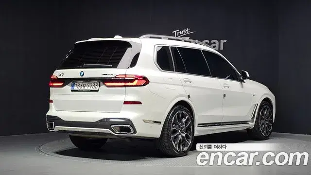 BMW X7 2025 — Photo 2/20