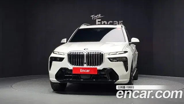 BMW X7 2025 — Photo 3/20