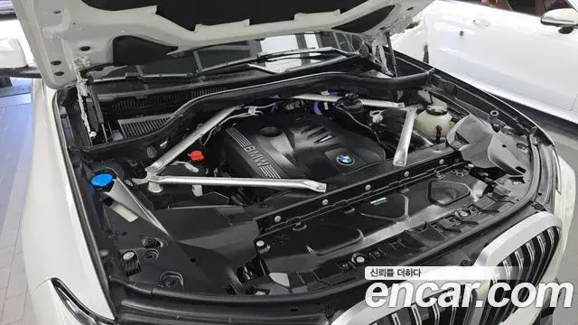 BMW X7 2025 — Photo 6/20
