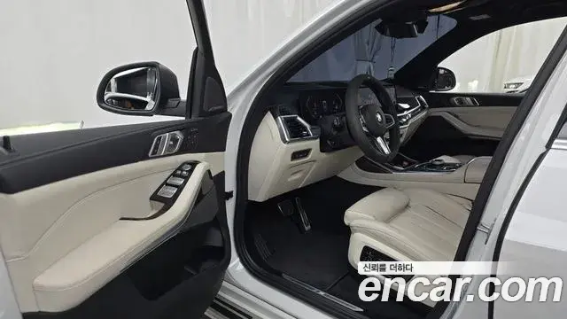 BMW X7 2025 — Photo 10/20