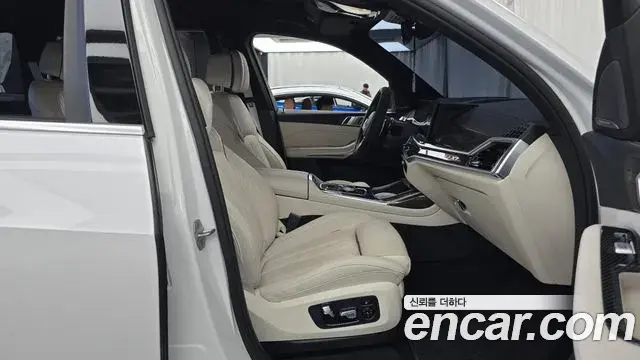 BMW X7 2025 — Photo 11/20