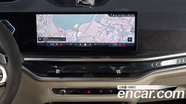 BMW X7 2025 — Photo 14/20