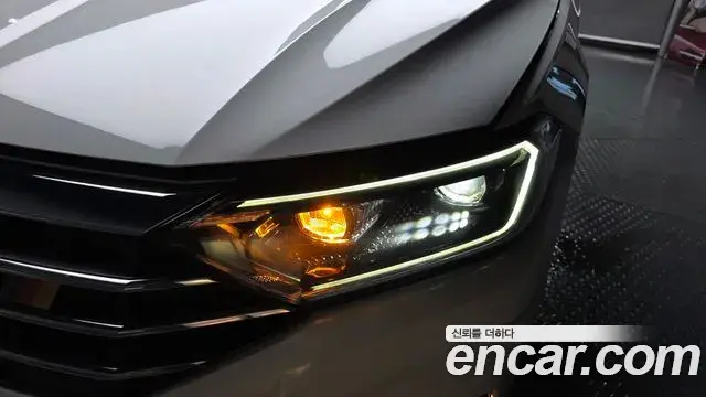 Volkswagen Jetta 2021 — Şəkil 15/37