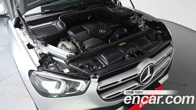 Mercedes-Benz GLE-Class 2020 — Şəkil 6/20