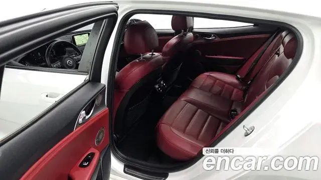 Kia Stinger 2018 — Photo 12/20