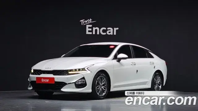 Kia K5 2022 — Şəkil 10/20