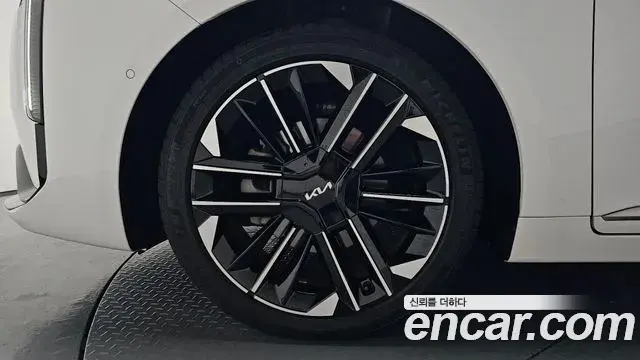 Kia K8 2025 — Photo 5/20