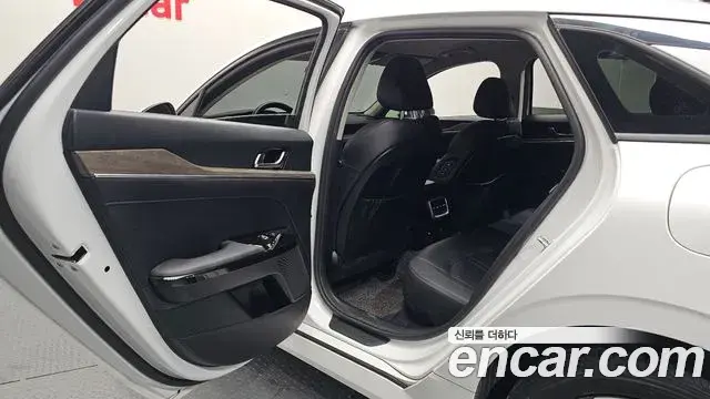Kia K5 2022 — ფოტო 2/20