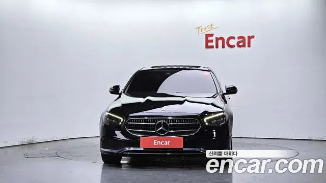 Mercedes-Benz E-Class 2021 — Фото 3/20
