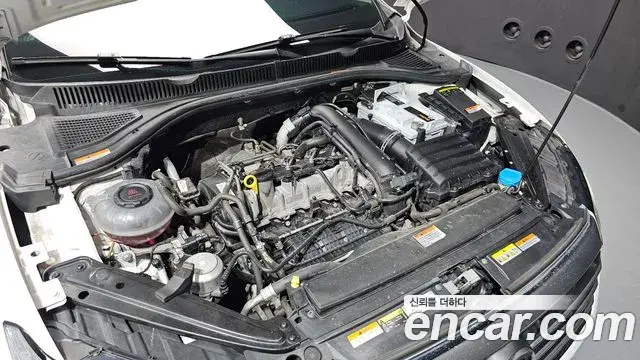 Volkswagen Jetta 2021 — Şəkil 10/32