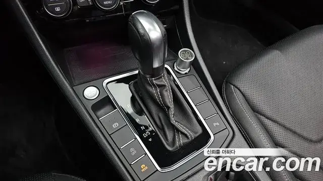 Volkswagen Jetta 2021 — Şəkil 18/32