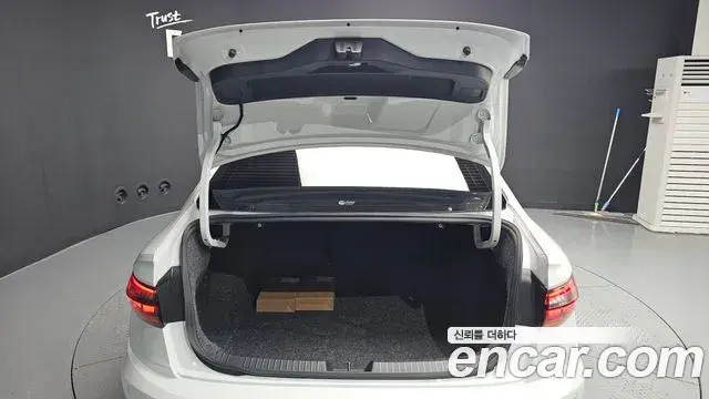 Volkswagen Jetta 2021 — Şəkil 5/32