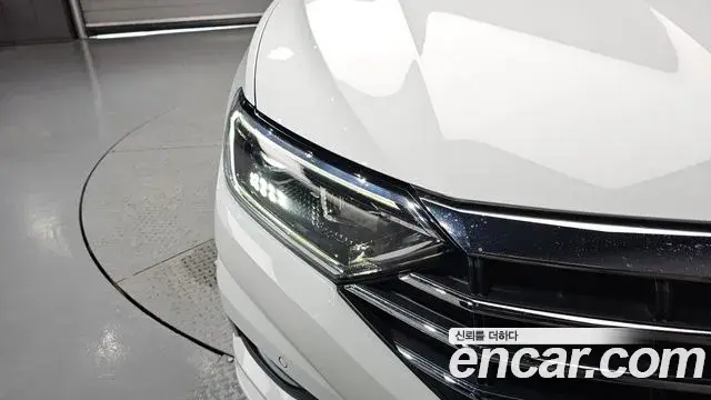 Volkswagen Jetta 2021 — Şəkil 12/32